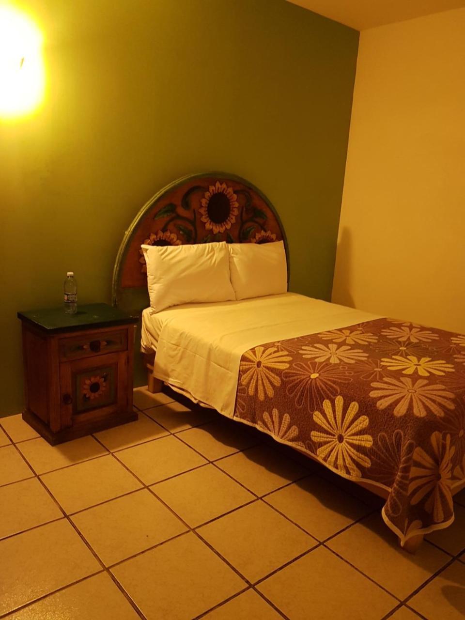 Hotel Meson Mariano Matamoros Querétaro Exterior foto